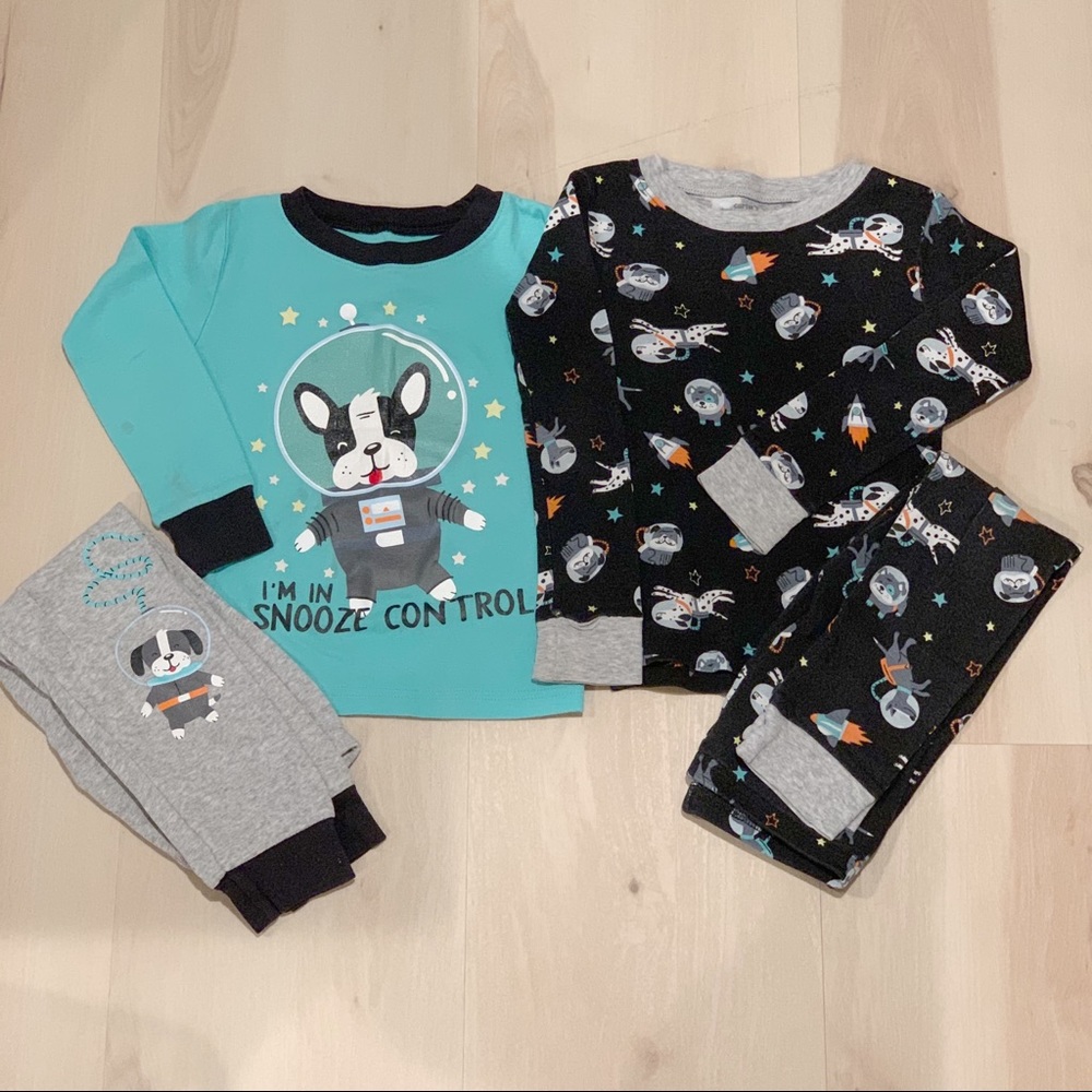 Carter’s Long Sleeve Pajamas (Lot of 2)